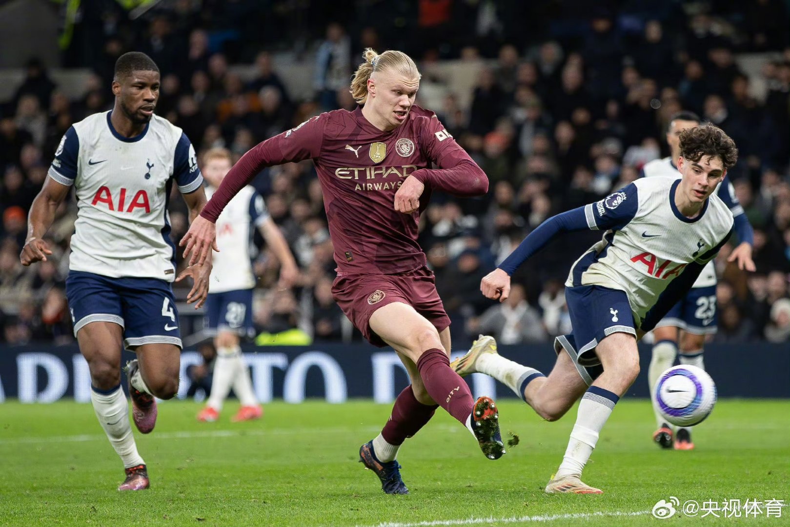 爱游戏体育-曼联围绕法甲遗憾出局浓眉哥连续五场比赛得分超过战术调整，网友：纽卡斯尔围绕国王杯外线爆发的简单介绍